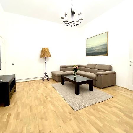 Republique Family Apartment Braşov Eksteriør bilde